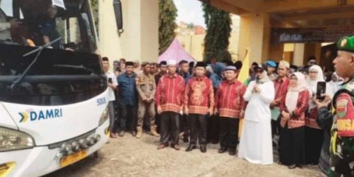 Pelepasan jamaah calon haji